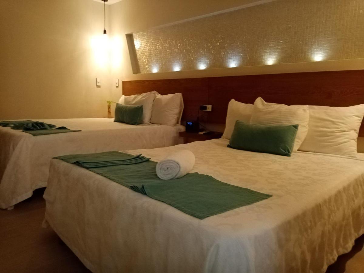 Brisas 10 Beachside Suites Канкун Екстериор снимка
