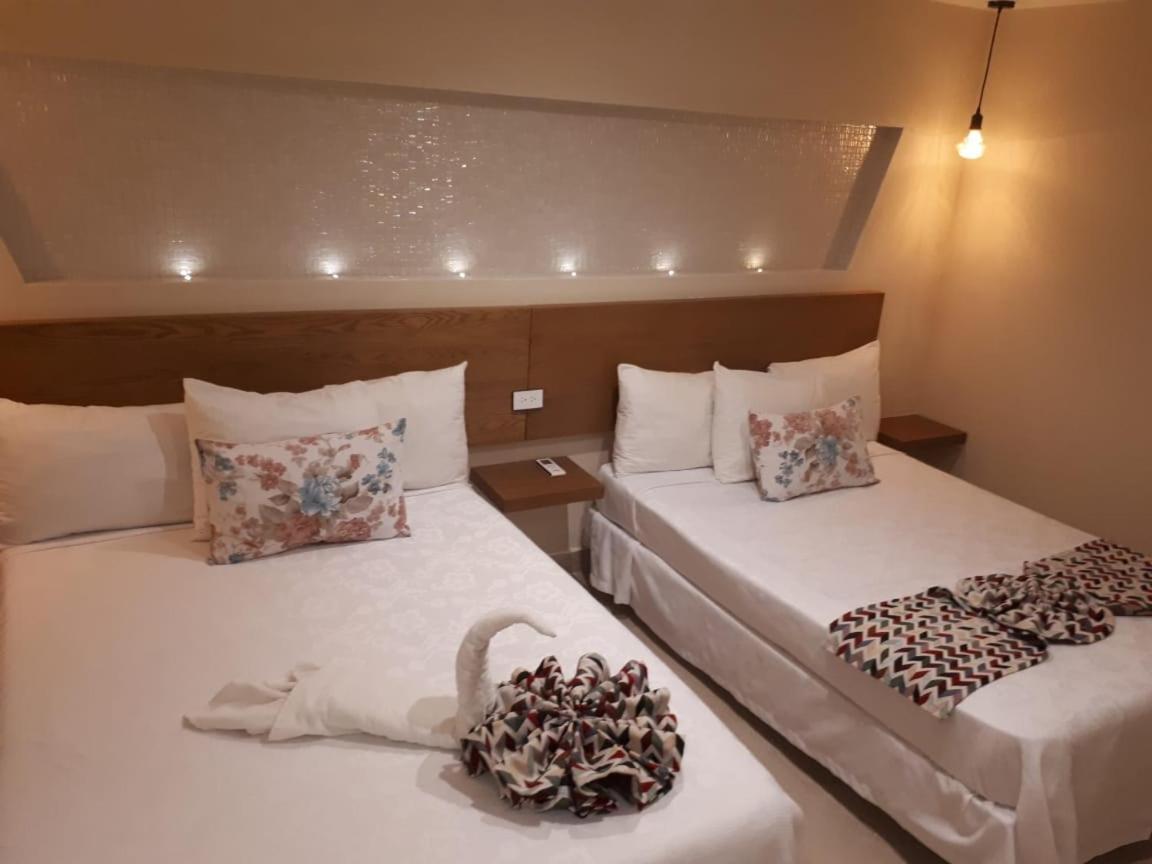 Brisas 10 Beachside Suites Канкун Екстериор снимка