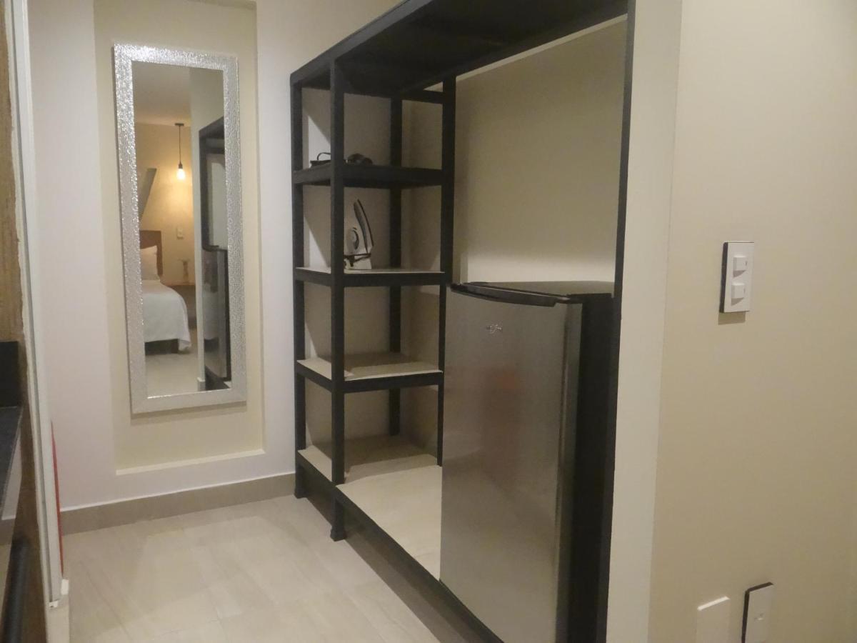 Brisas 10 Beachside Suites Канкун Екстериор снимка