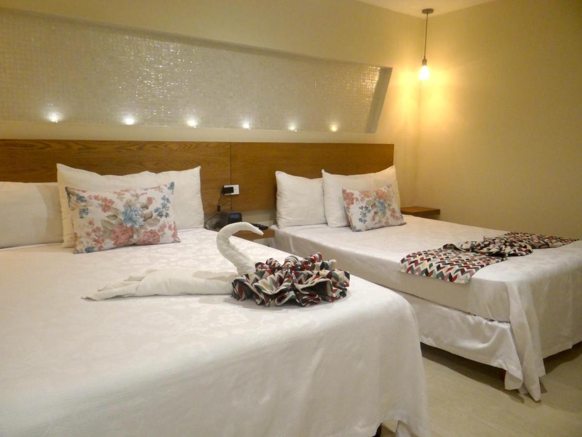 Brisas 10 Beachside Suites Канкун Екстериор снимка