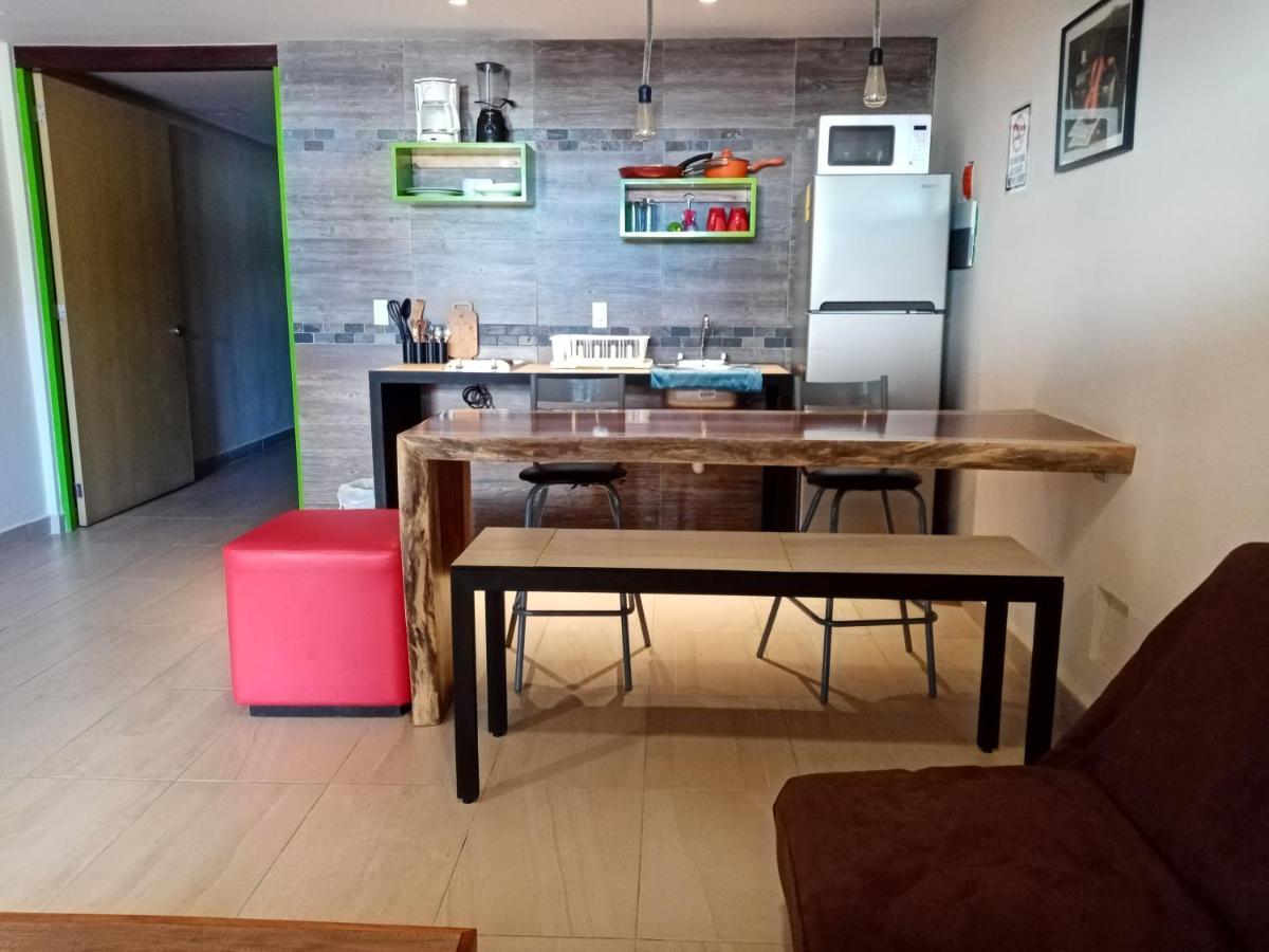 Brisas 10 Beachside Suites Канкун Екстериор снимка