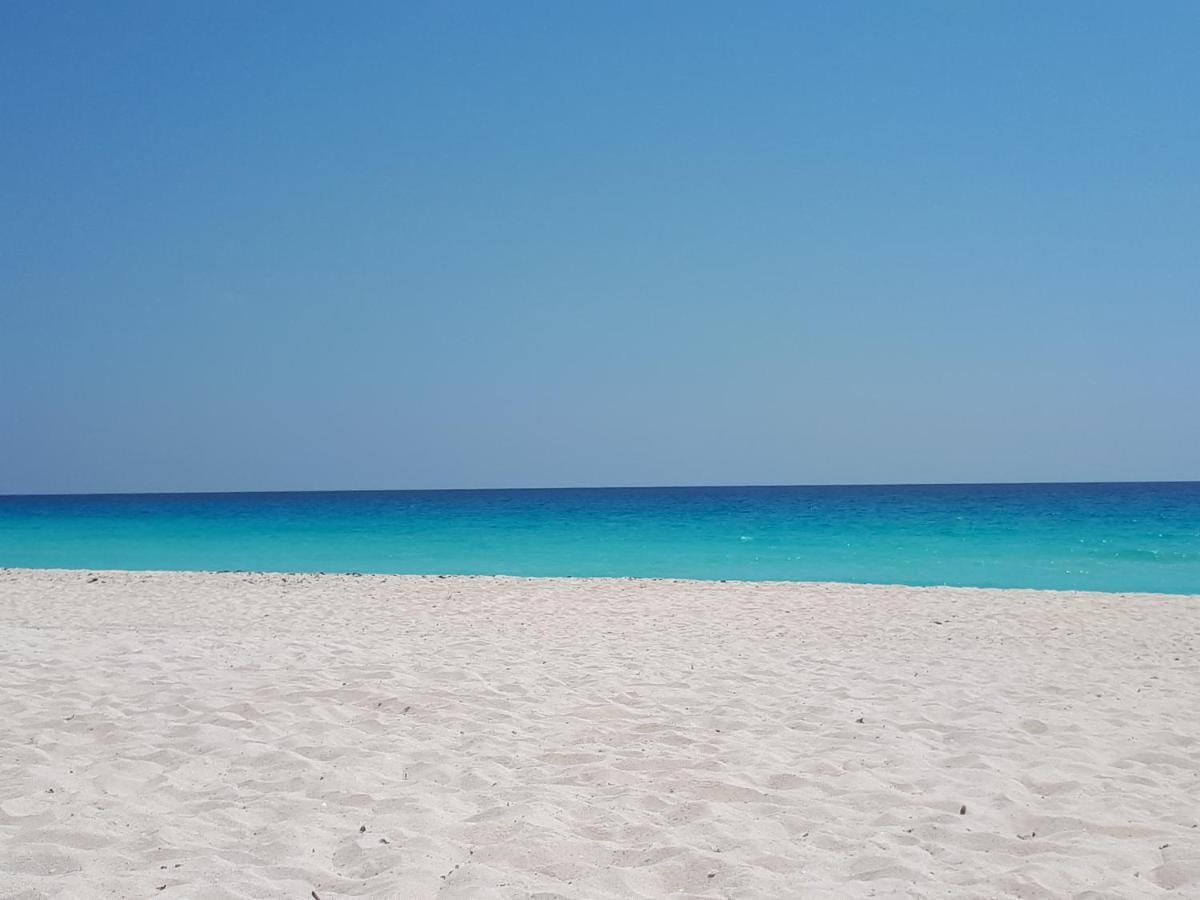 Brisas 10 Beachside Suites Канкун Екстериор снимка